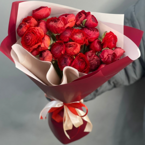 Букет из 21 красного ранункулюса в Наро-Фоминске