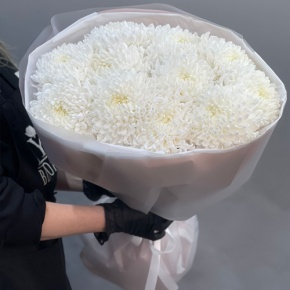 Букет из 11 белых хризантем  в Наро-Фоминске