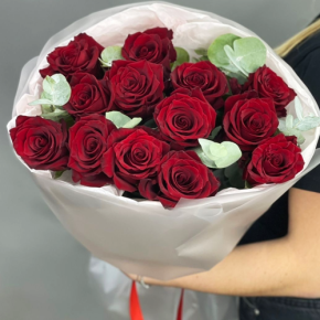 Букет из 13 роз Эквадор Эксплорер (60 см) в Наро-Фоминске