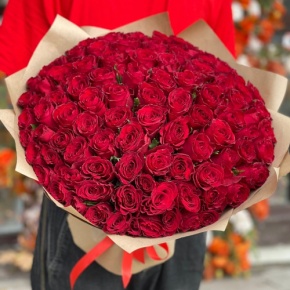 Букет 101 красная роза Кения (50 см) в Наро-Фоминске