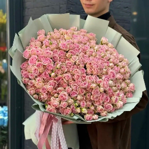 Букет из 101  нежно -розовой кустовой розы (70 см) в Наро-Фоминске