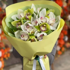 Букет "Бруклин" из орхидей и альстромерий в Наро-Фоминске