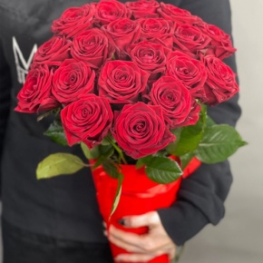 21 красная роза в конусе (50 см) в Наро-Фоминске