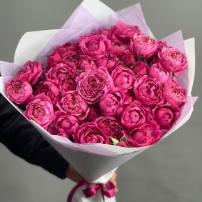 Букет из 11 кустовых пионовидных роз Джульетта в Наро-Фоминске