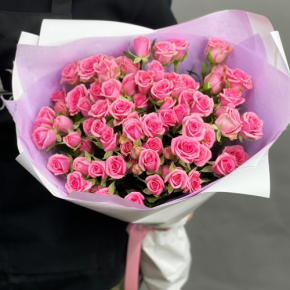 Букет "Рассвет принцессы" из 15 кустовых роз (50 см) в Наро-Фоминске