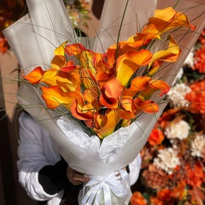 Монобукет из 21 оранжевой каллы в Наро-Фоминске