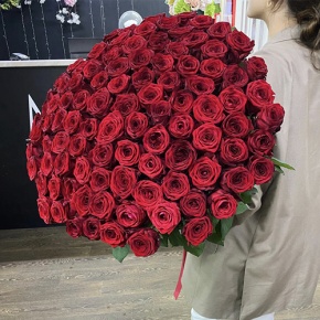 Букет 101 красная роза (70 см) в Наро-Фоминске