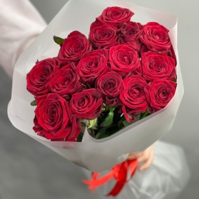 Букетик из 15 красных роз (60 см) в Наро-Фоминске