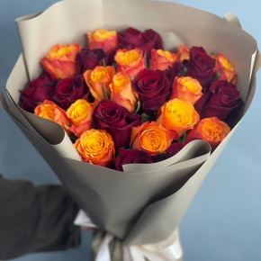 Букет из 25 Кенийских роз микс (40 см) в Наро-Фоминске