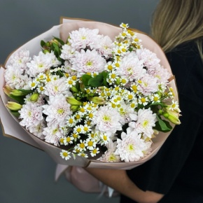 Букет "Сиэтл" из хризантем, альстромерий и ромашек в Наро-Фоминске