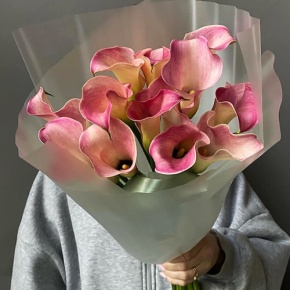 Букет из 13 нежных калл в Наро-Фоминске