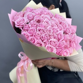 Букет из 51 пастельной розы Аваланж (60 см) в Наро-Фоминске