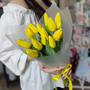 Букет из 15 жёлтых тюльпанов в Наро-Фоминске