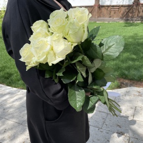 Букет из 9 белых роз (70 см) в Наро-Фоминске