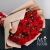Букет 15 кустовых красных роз в Наро-Фоминске